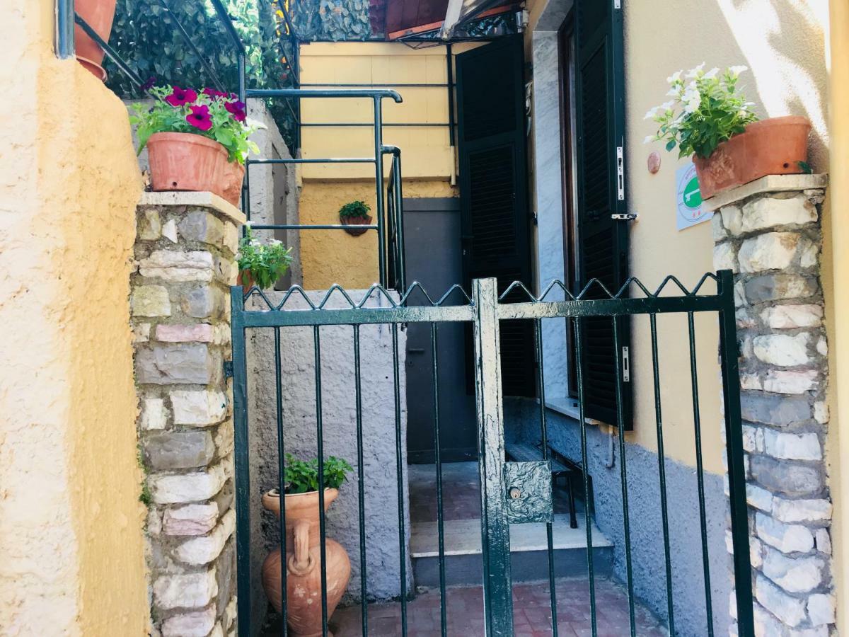 Il Giardino Segreto Hotel Tellaro Bagian luar foto